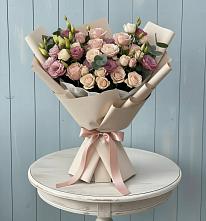 Букет цветов из:  Розы и Лизиантусы в Раздолинск