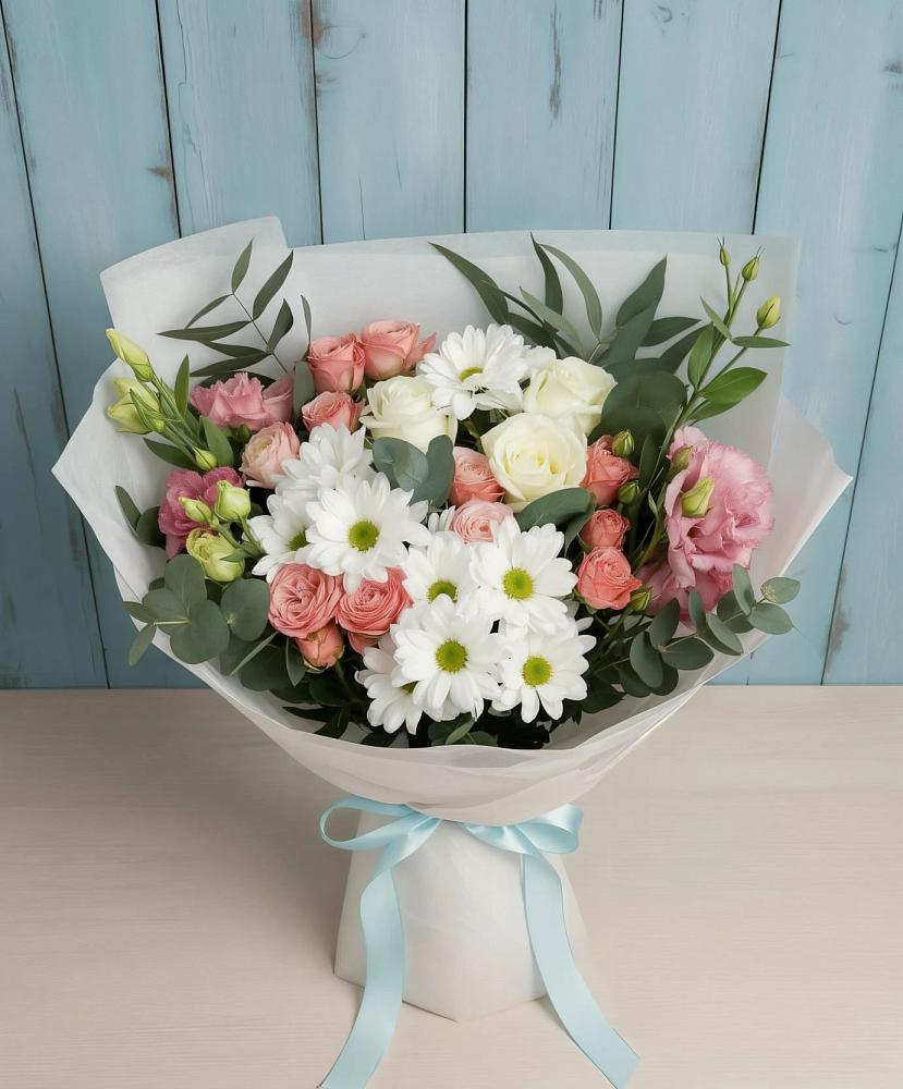Букет цветов из: Розы, Лизиантусы и Хризантемы в Раздолинск