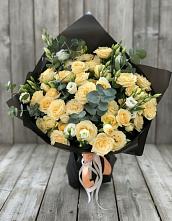 Букет цветов из:  Розы и Лизиантусы в Раздолинск