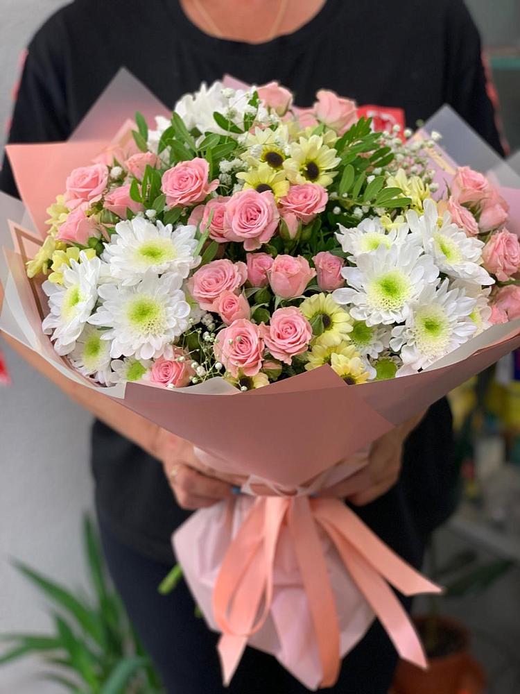 Букет цветов из: Розы и Хризантемы в Раздолинск