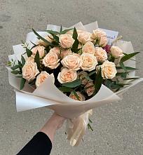Букет Кремовые розы Латте в Раздолинск