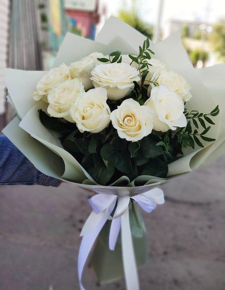 Букет Белые розы Проуд в Раздолинск