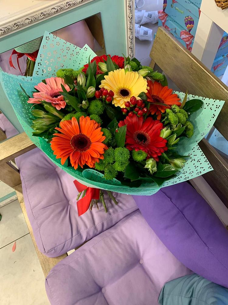 Букет цветов из: Герберы, Хризантемы и Альстромерии в Раздолинск