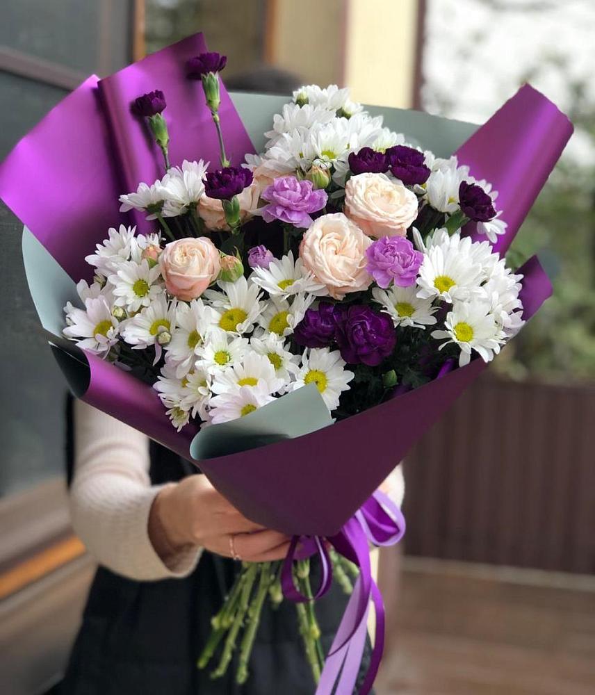 Букет цветов из: Хризантемы, Гвоздики и Розы в Раздолинск