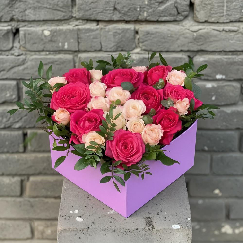 Цветочная композиция из Розы в коробке в Раздолинск