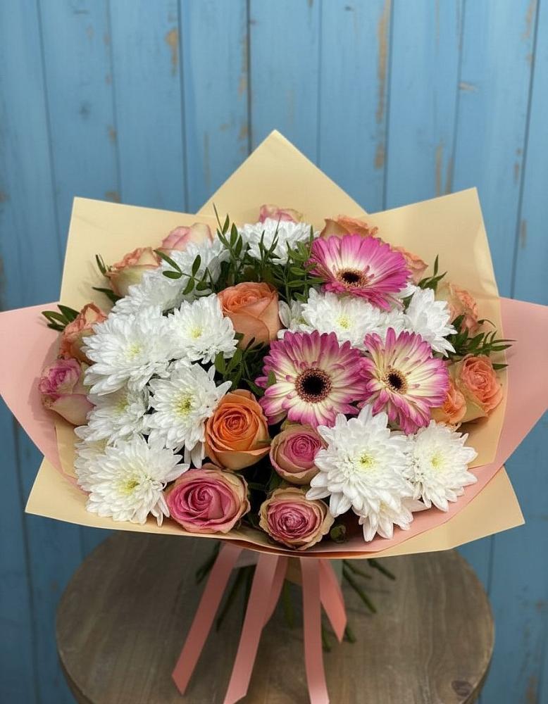 Букет цветов из: Розы, Герберы и Хризантемы в Раздолинск