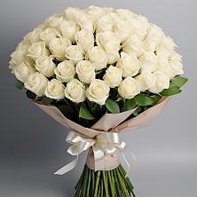 Букет 101 беля роза Белоснежка в Раздолинск
