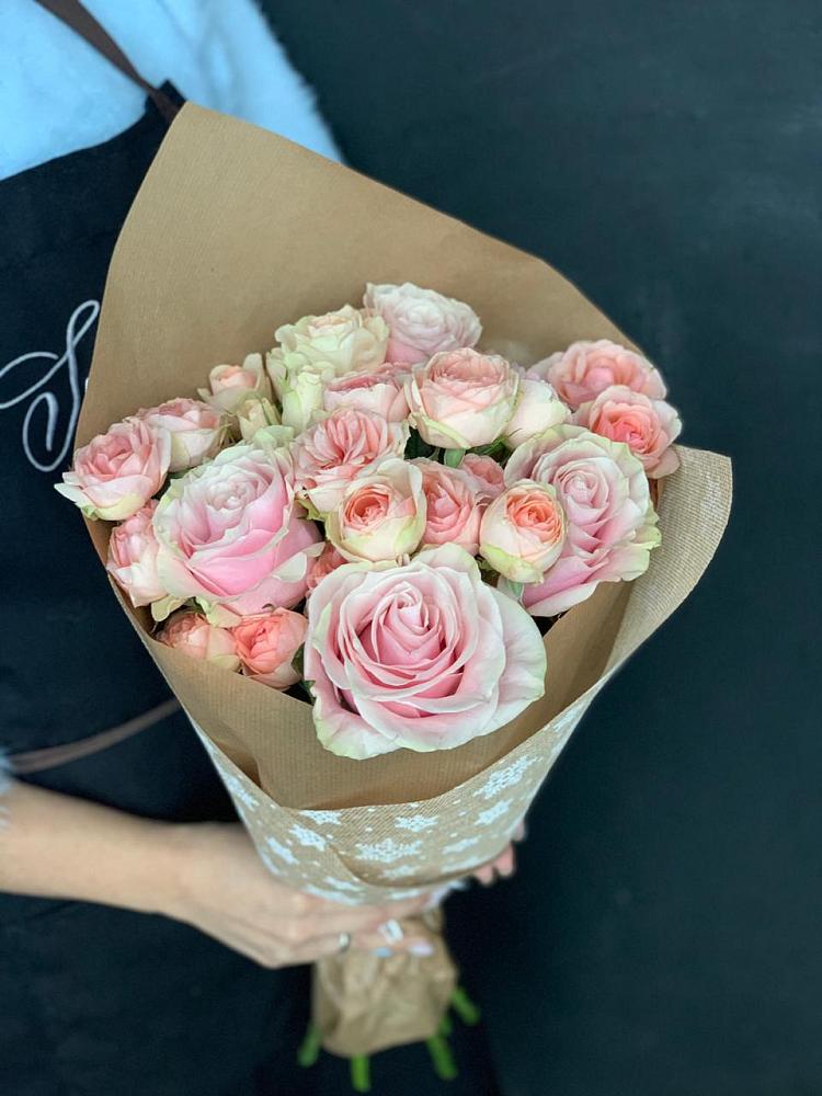 Букет цветов из: Хризантемы и Розы в Раздолинск