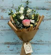 Букет цветов из:  Розы и Лизиантусы в Раздолинск