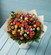 Букет Микс из разноцветных кустовых роз в Раздолинск